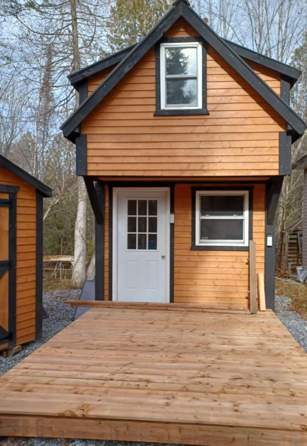 Le Petit Cottage Du Grand Boise Lac-Simon Εξωτερικό φωτογραφία